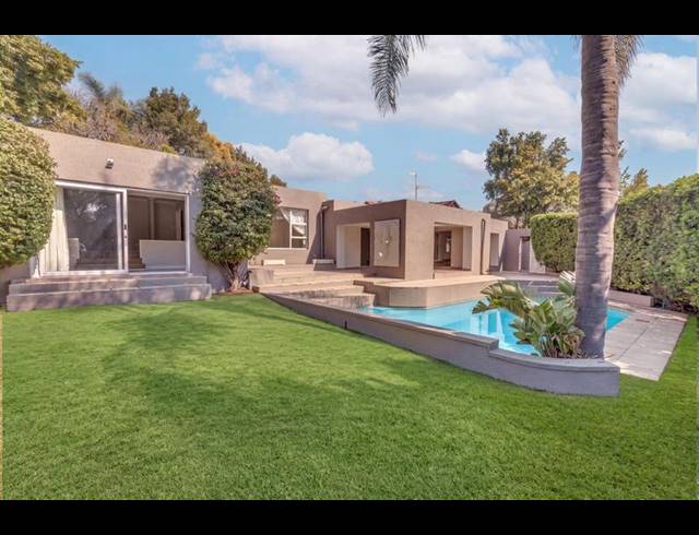 4 BEDROOM HOUSE FOR SALE IN FOURWAYS GARDENS